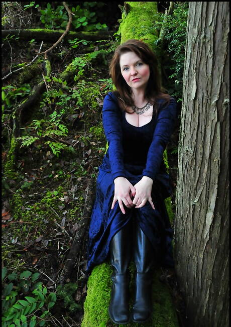 Trixie and Friends invites you to browse their xxx photos with Trixie xxx gallery 225969